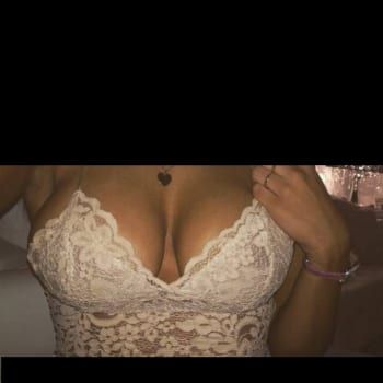 Ophélie - Escort à Saint-Georges-sur-Meuse Profil de Ophélie, 44 ans, Escort à Saint-Georges-sur-Meuse (Liège)